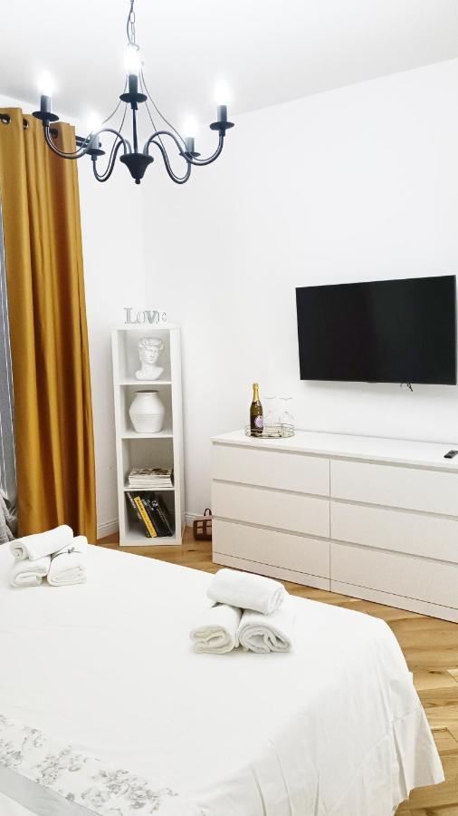 Ai Castelli Apartment - Locazione Turistica Cin It58060C2Fhnreg9A Colonna Luaran gambar